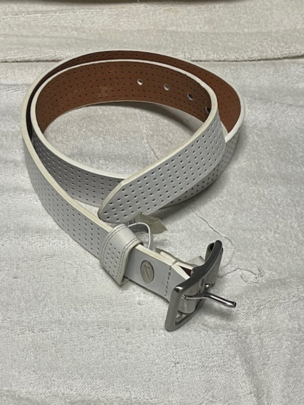 White NikeGolf Leather Perforated Golf Belt Metal Buckle Logo Ultralight Size:SP